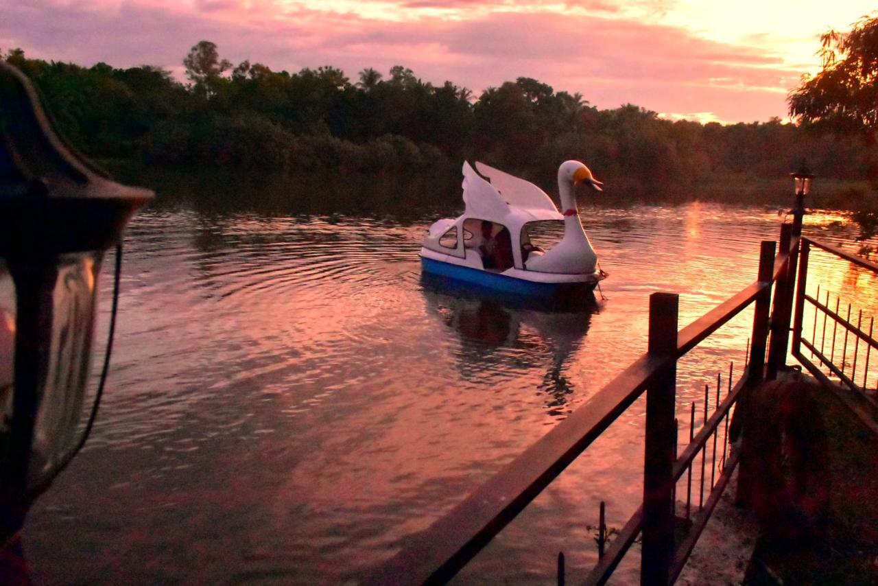 Pelican Lake Udawalawe Esterno foto